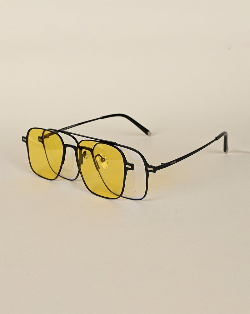 Unisex UV-Protected Wayfarer Sunglasses – Stylish & Protective Eyewear