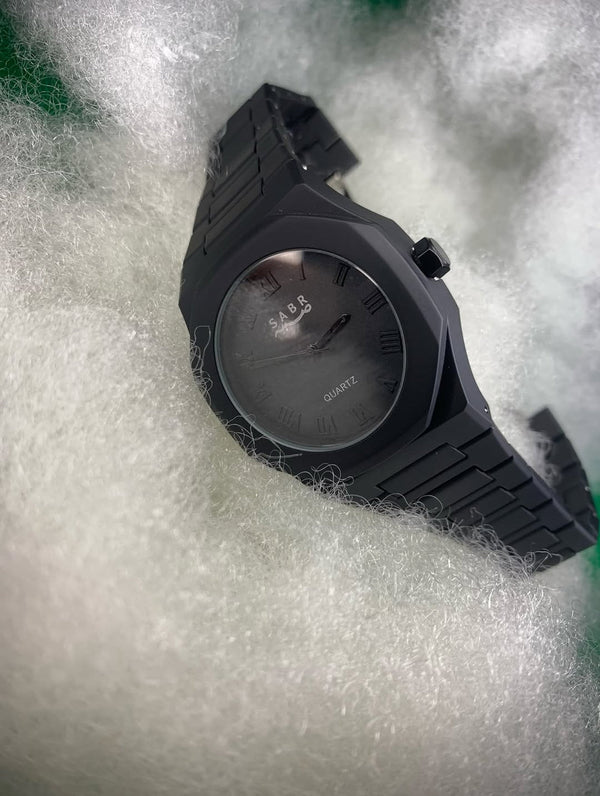 SABR Black Matte Minimalist Men's Watch – Islamic Quartz Wristwatch for Everyday Elegance